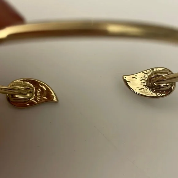 NRO Gold-tone Bracelet - Picture 3 of 3